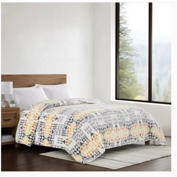 Pendleton Fleece Plush Blanket Velvety Soft Queen Size NEW - Picture 3 of 14